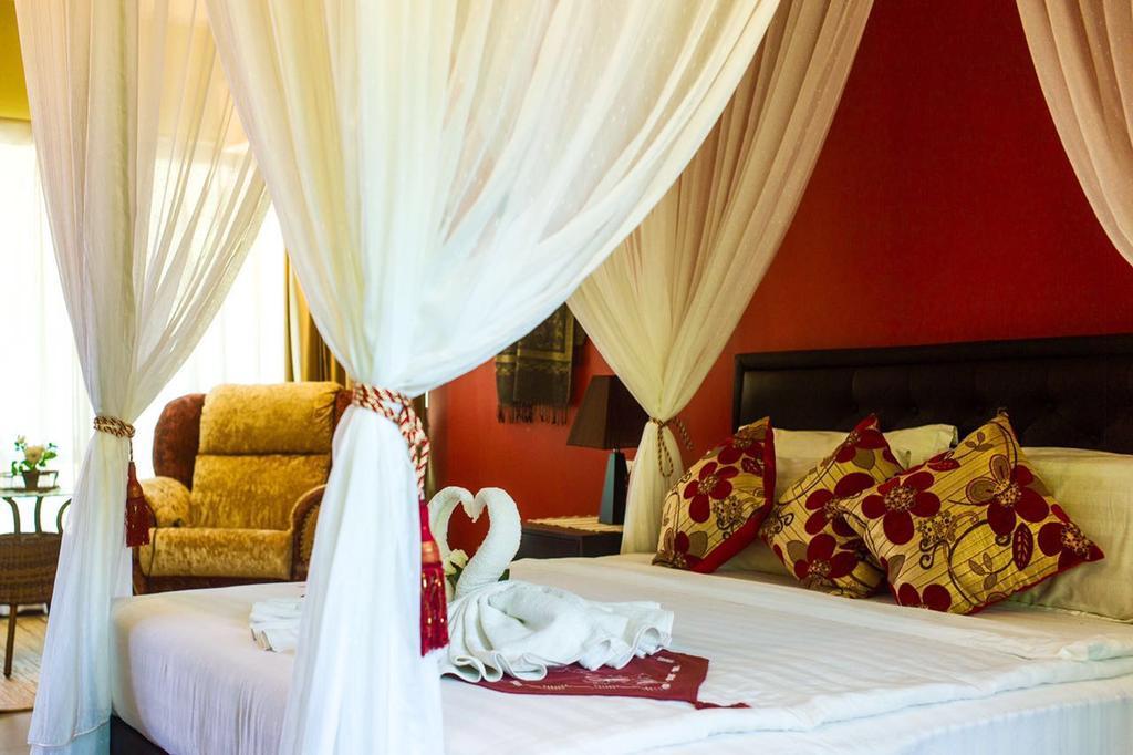 Raintree Beach And Golf Resort Tuaran Exterior photo